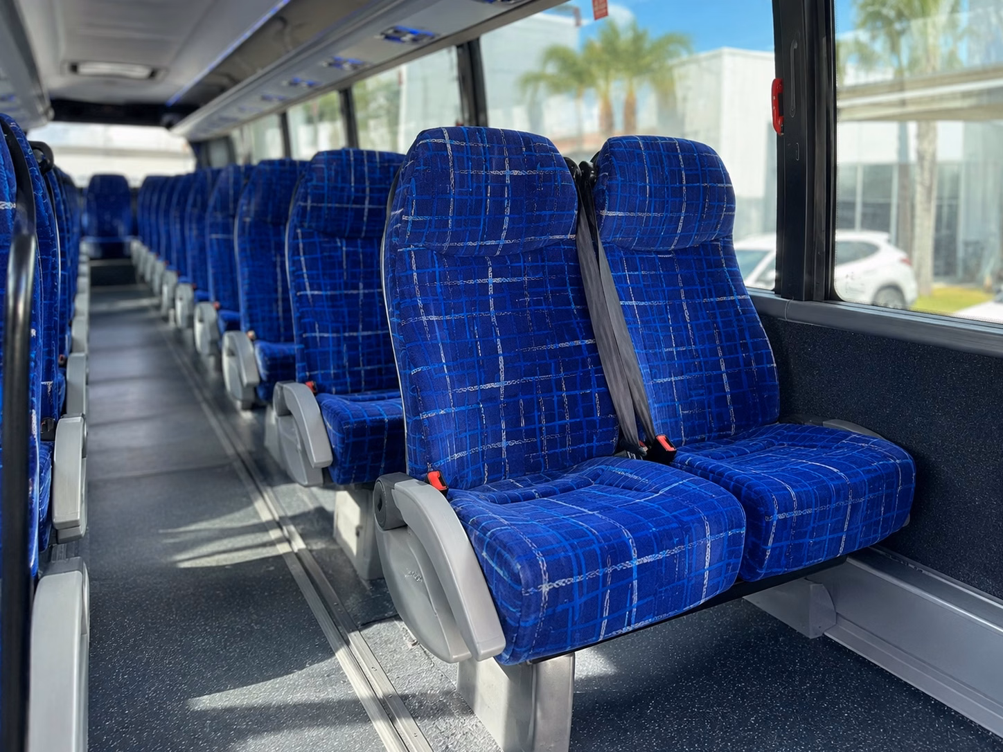 guest shuttles from oxnard hotels to your wedding venue